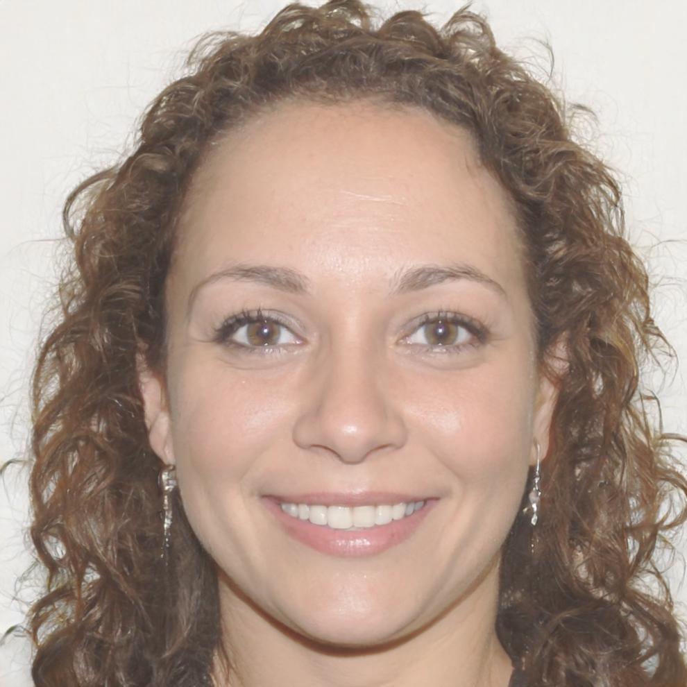 Portrait de Céleste Mermoz, spécialiste en outils numériques
